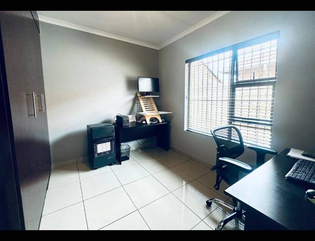 3 BEDROOM HOUSE FOR SALE IN NEW REDRUTH